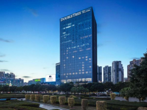 DoubleTree by Hilton Hotel Shenzhen Longhua, Near Huawei, Foxcnn, Shenzhen North Railway, Uniwalk & Uniworld Shopping Mall, Sam's Club